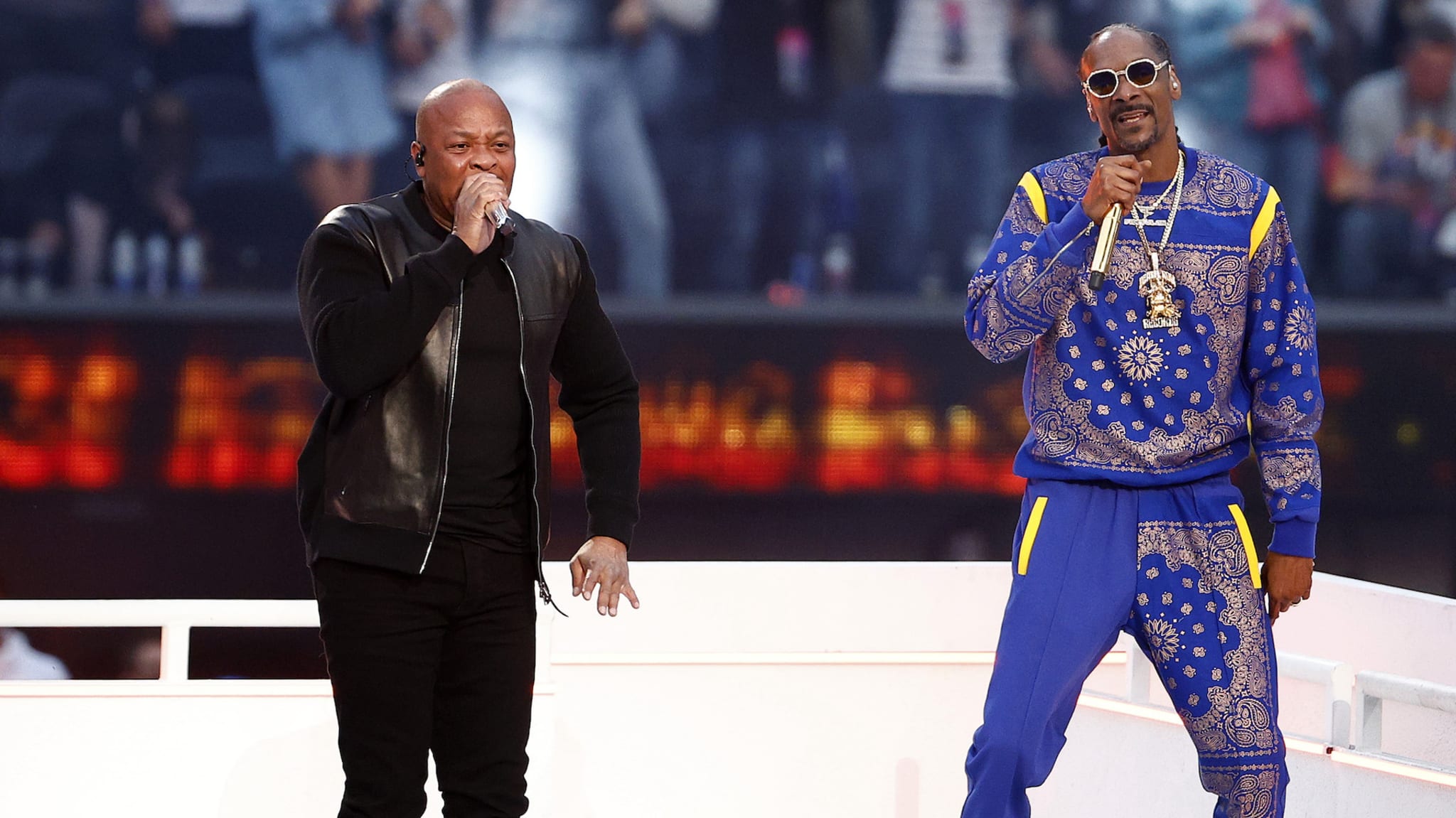 Snoop Dogg Dr Dre at Super Bowl