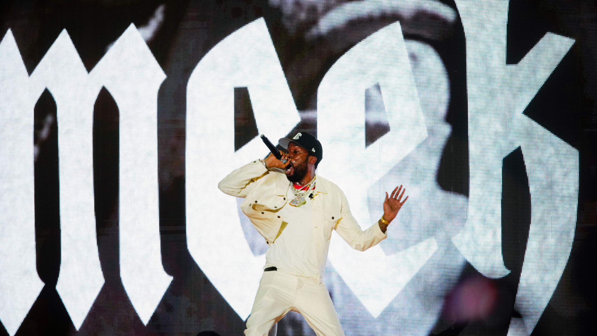 'Expensive Pain' artist Meek Mill performs for fans.