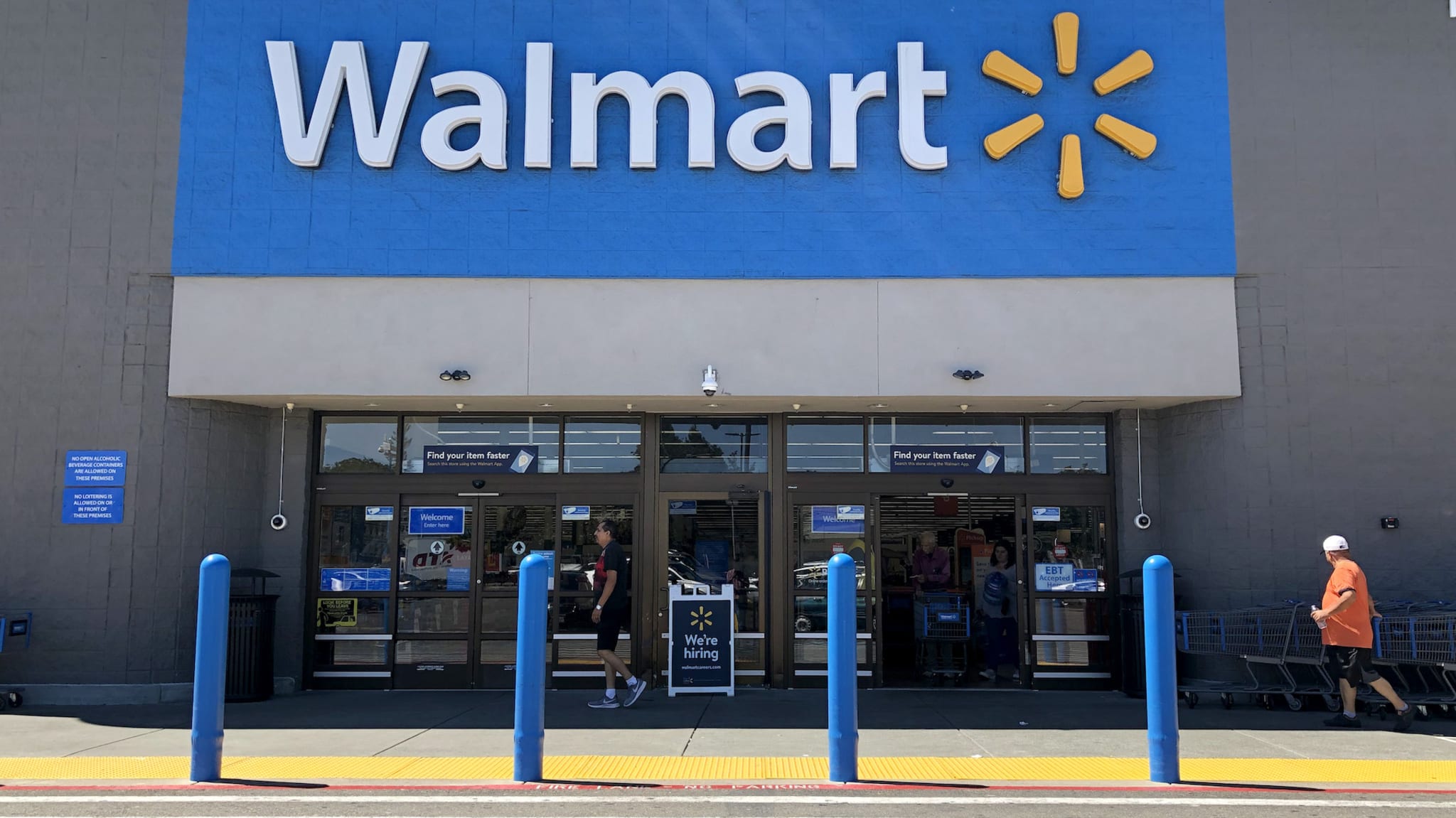 walmart-employee