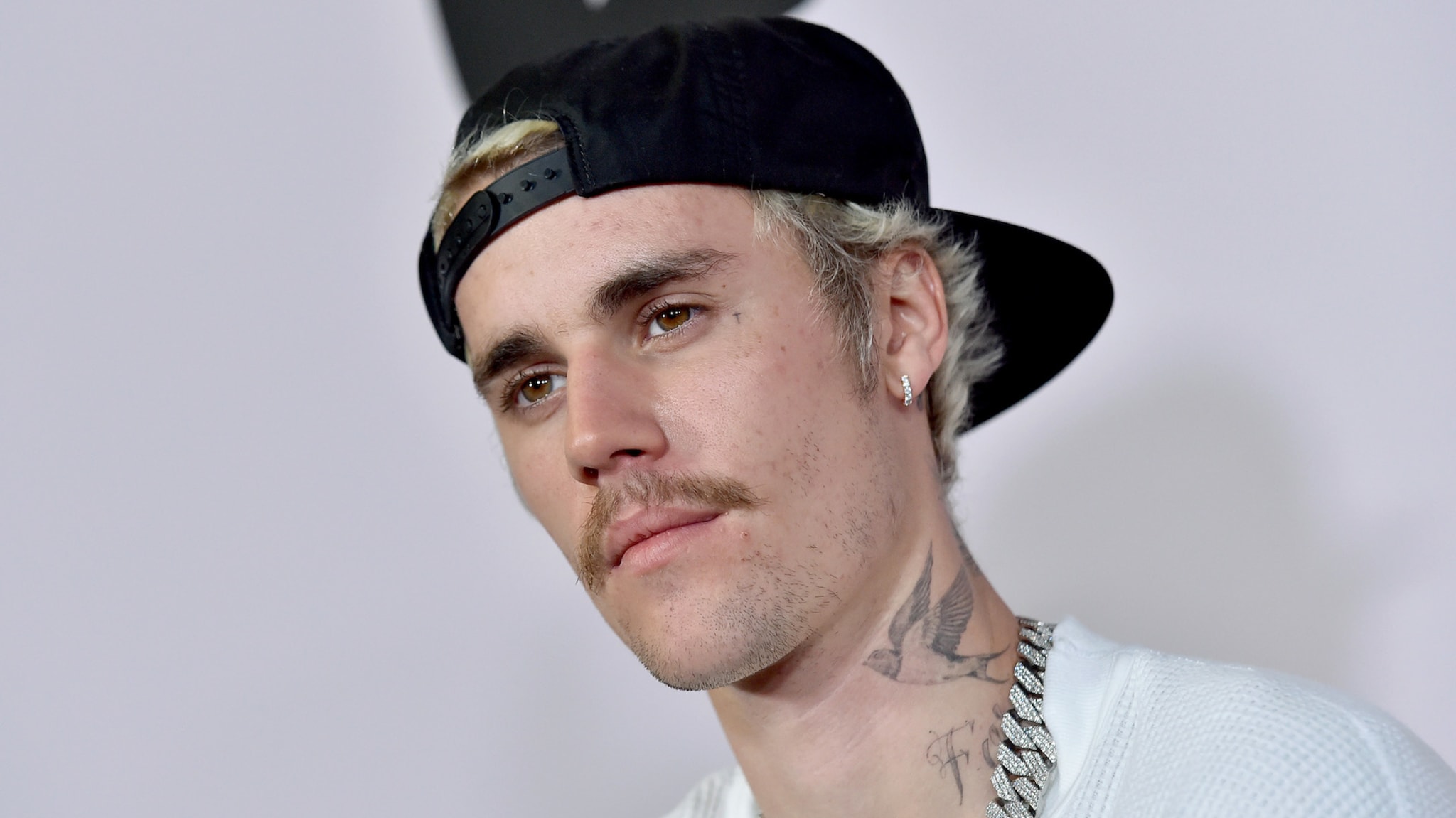 bieber cell phone