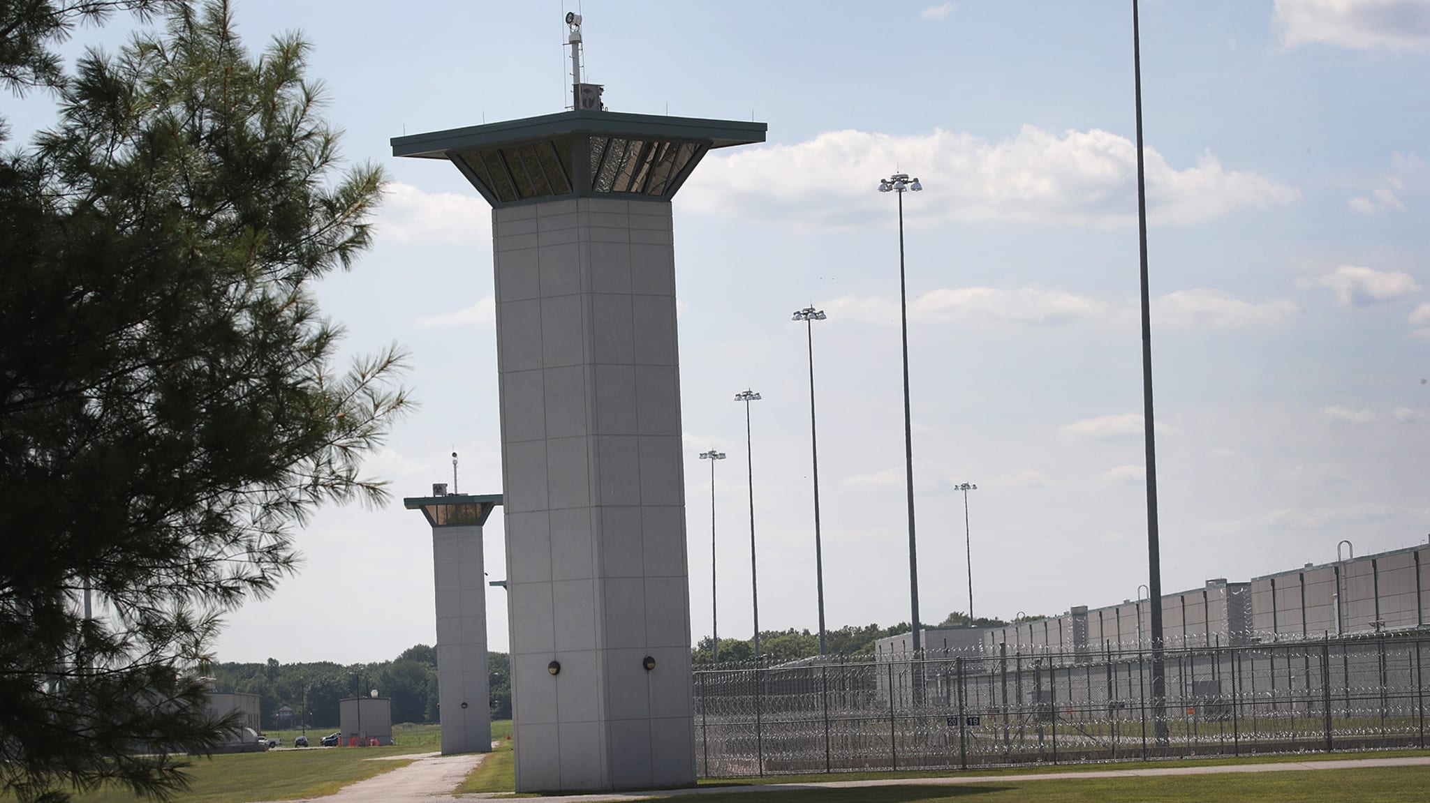 indiana federal prison