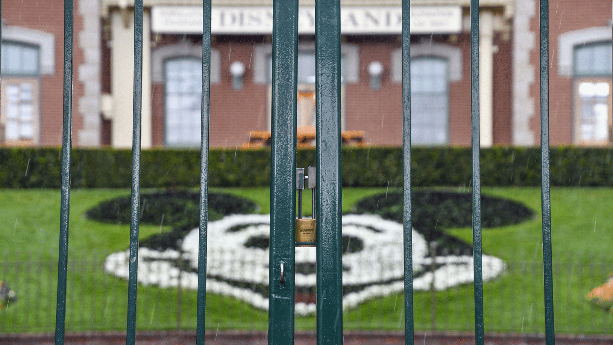 Disneyland remains locked amid the COVID 19 pandemic.