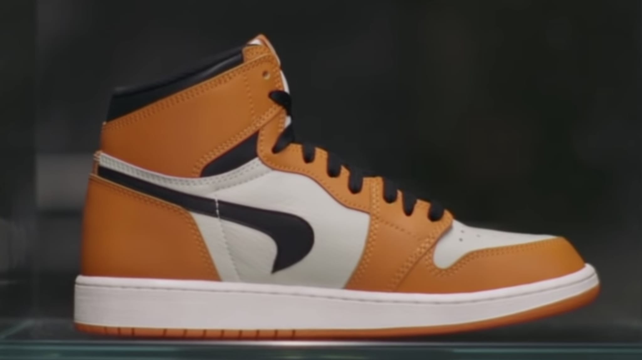 Air Jordan 1 'Reverse Shattered' Flaw