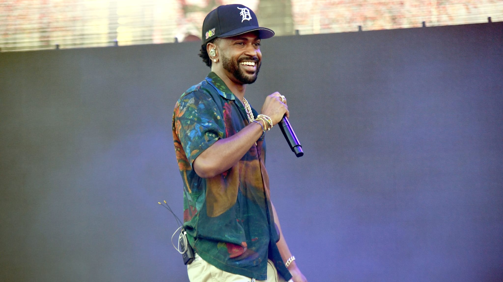 Big Sean performing