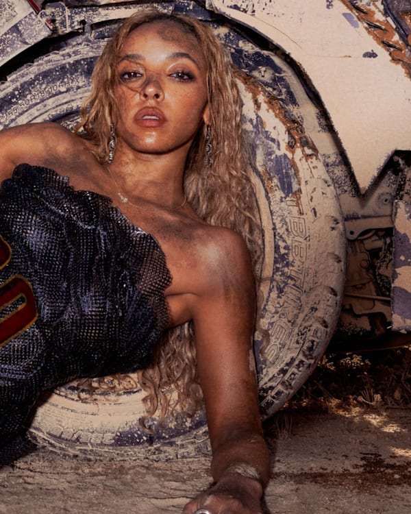 Tinashe album cover pictured