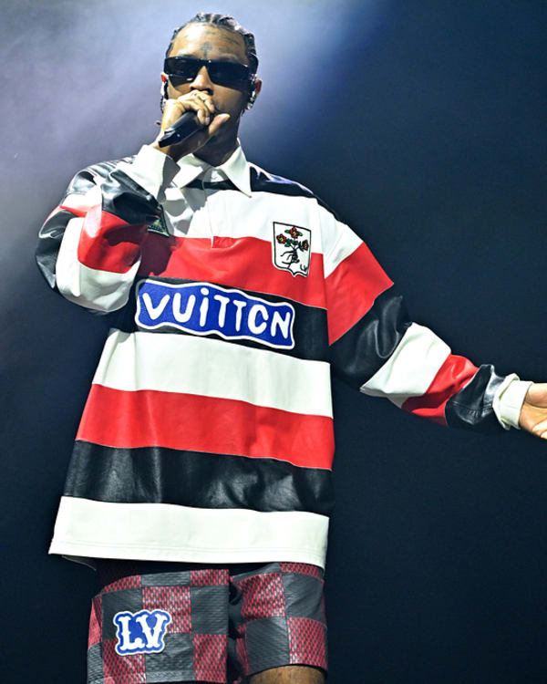 21 savage is seen performing live