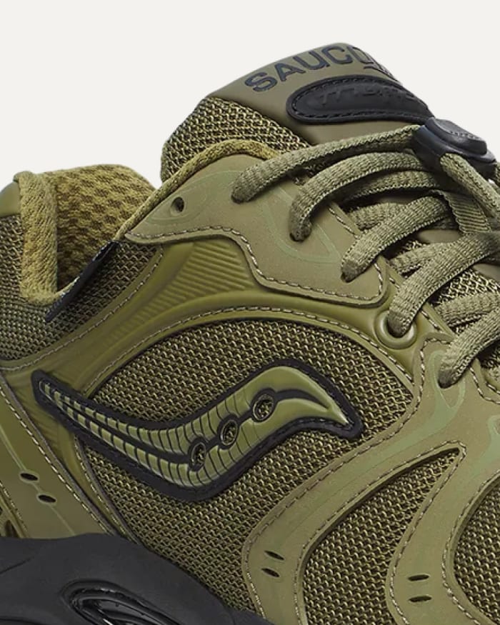 SAUCONY