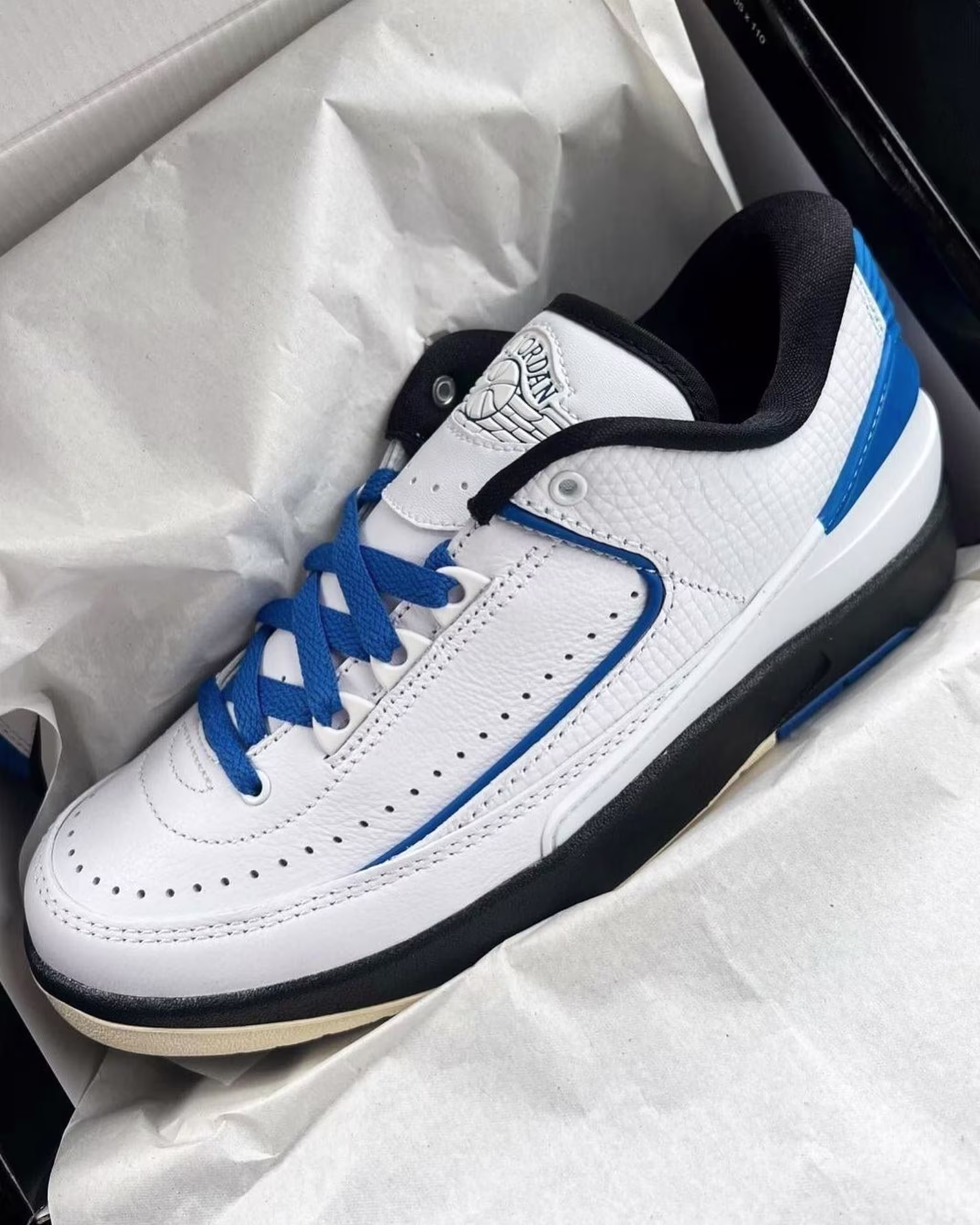 Air Jordan 2 II Low Women's Varsity Royal Release Date DX4401-104 Profile