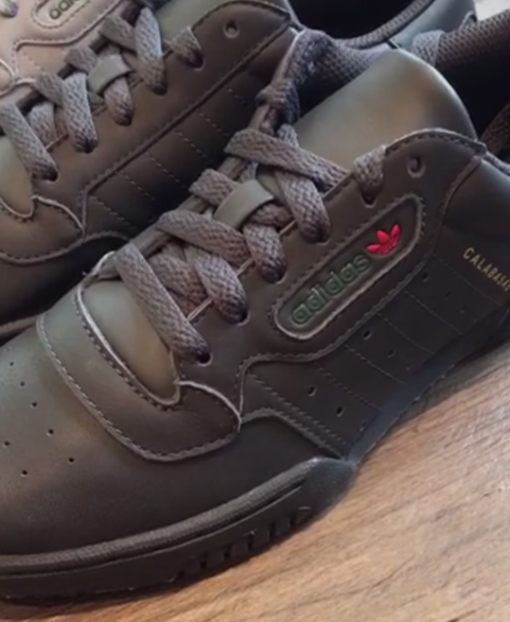 Yeezy Powerphase 'Black' Kim Kardashian