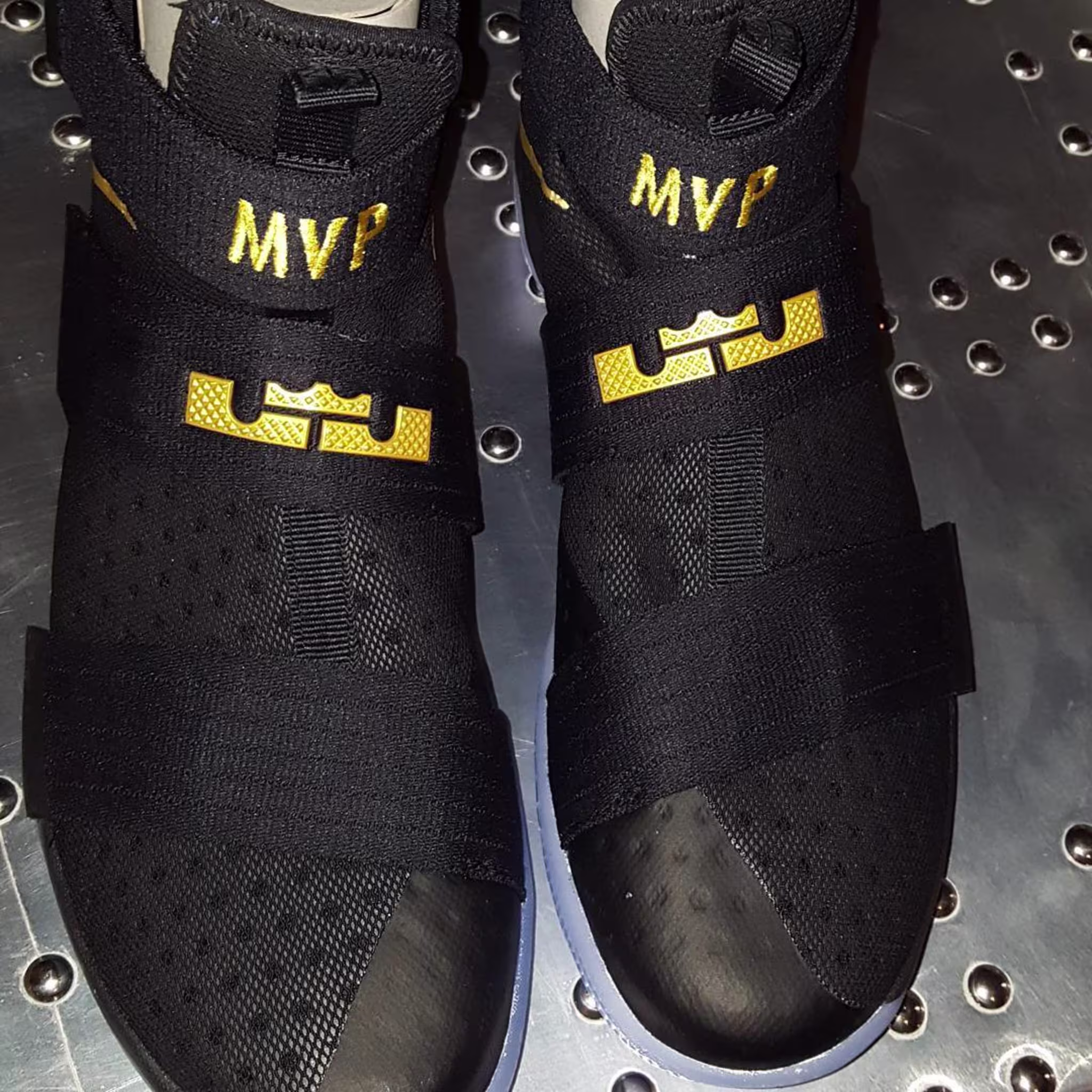 Nike LeBron Soldier 10 Championship iD