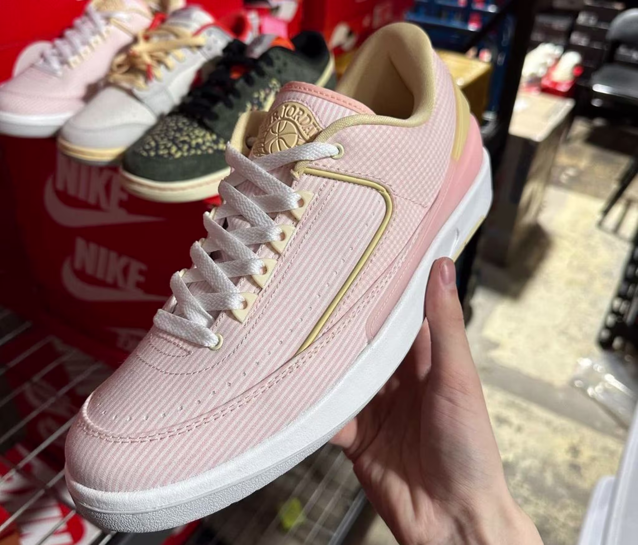 Air Jordan 2 Low Craft 'Atmosphere/Pale Vanilla/White/Photon Dust' DX6930-600 (Lateral)