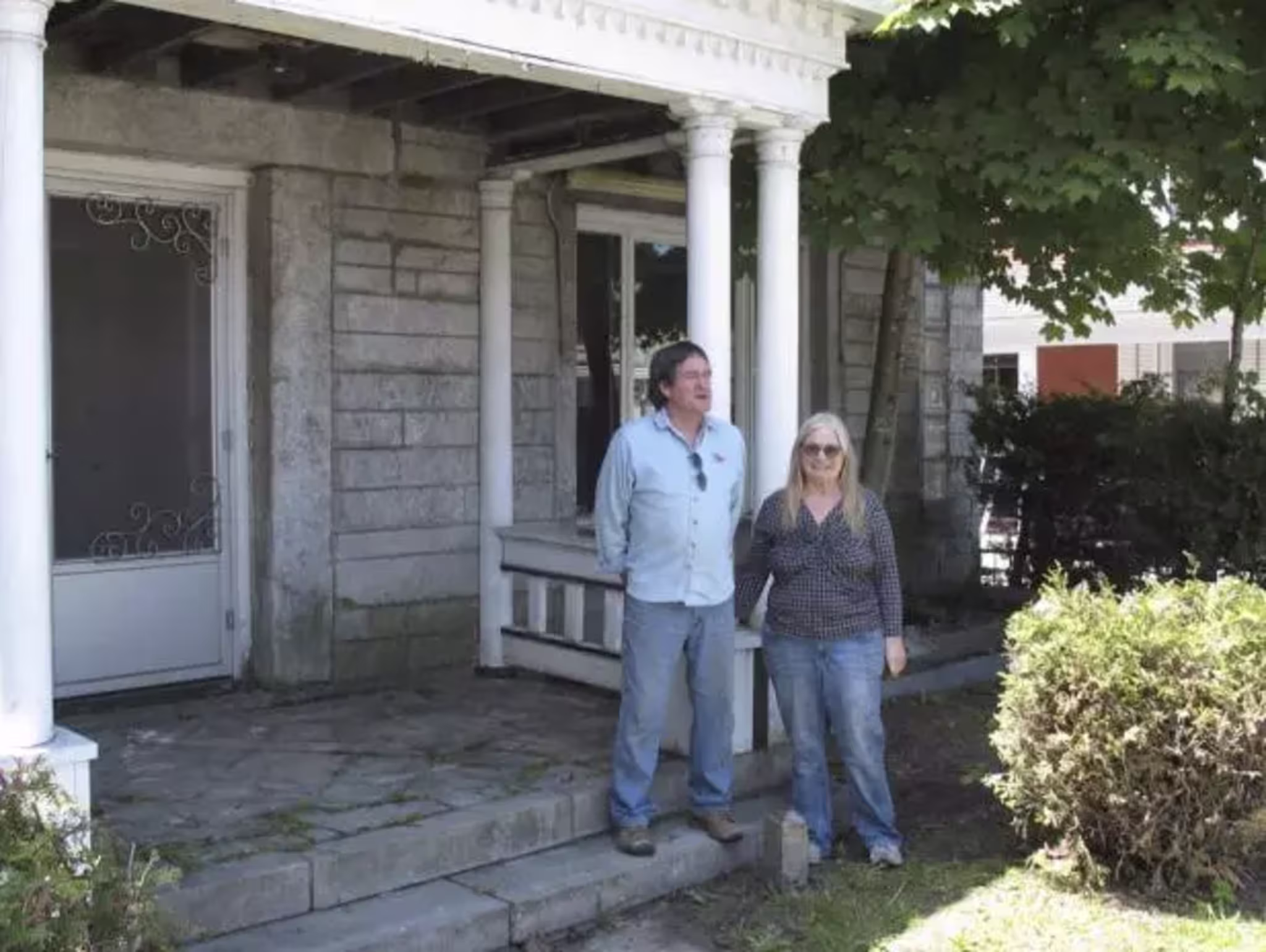 house canada us border