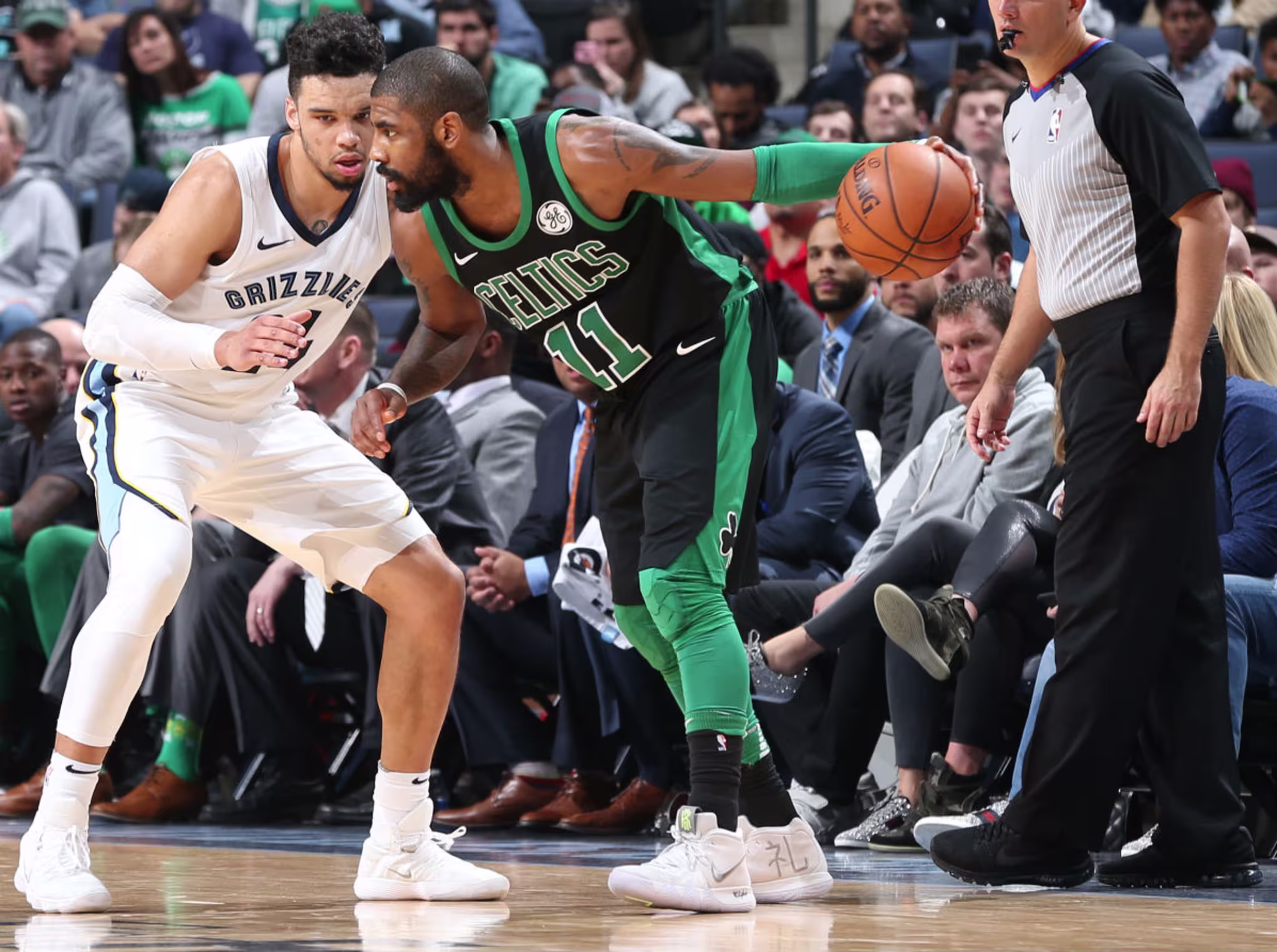 Kyrie Irving Nike Kyrie 4 White