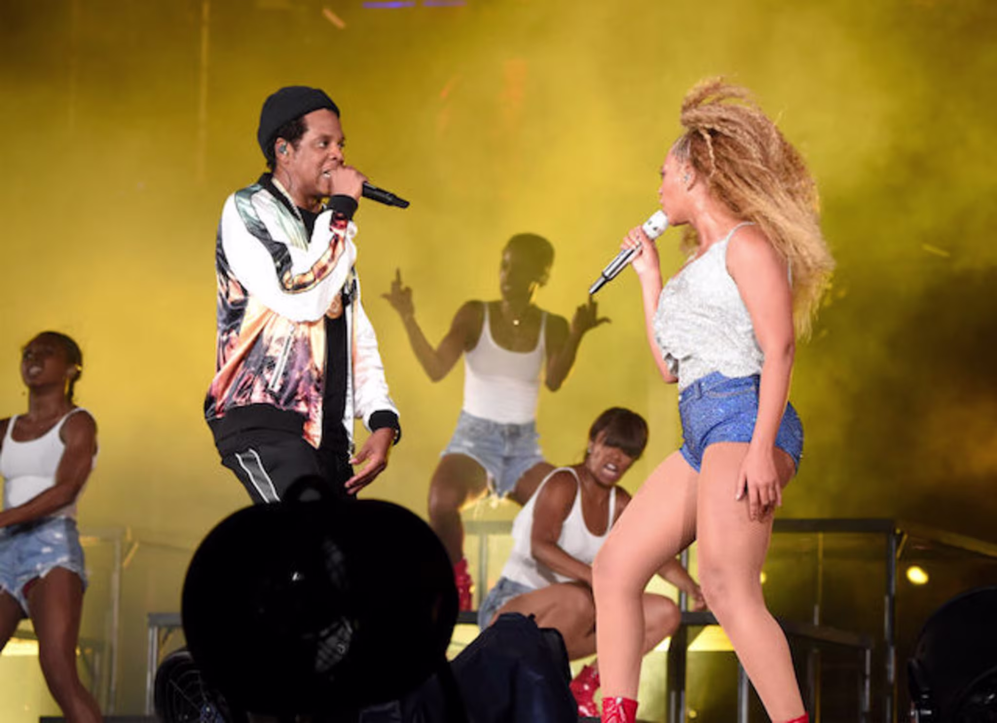 This is a picture of Beyonce and Jay Z.