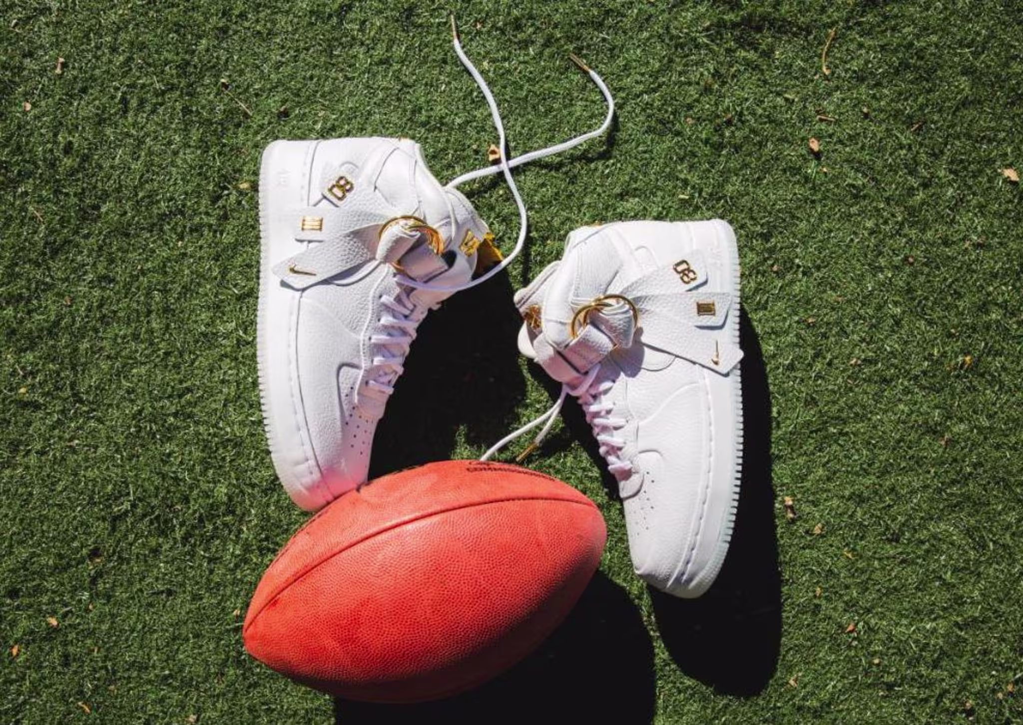 Victor Cruz x Nike Air Force 1 Mid CMFT QS (Pair Lateral)