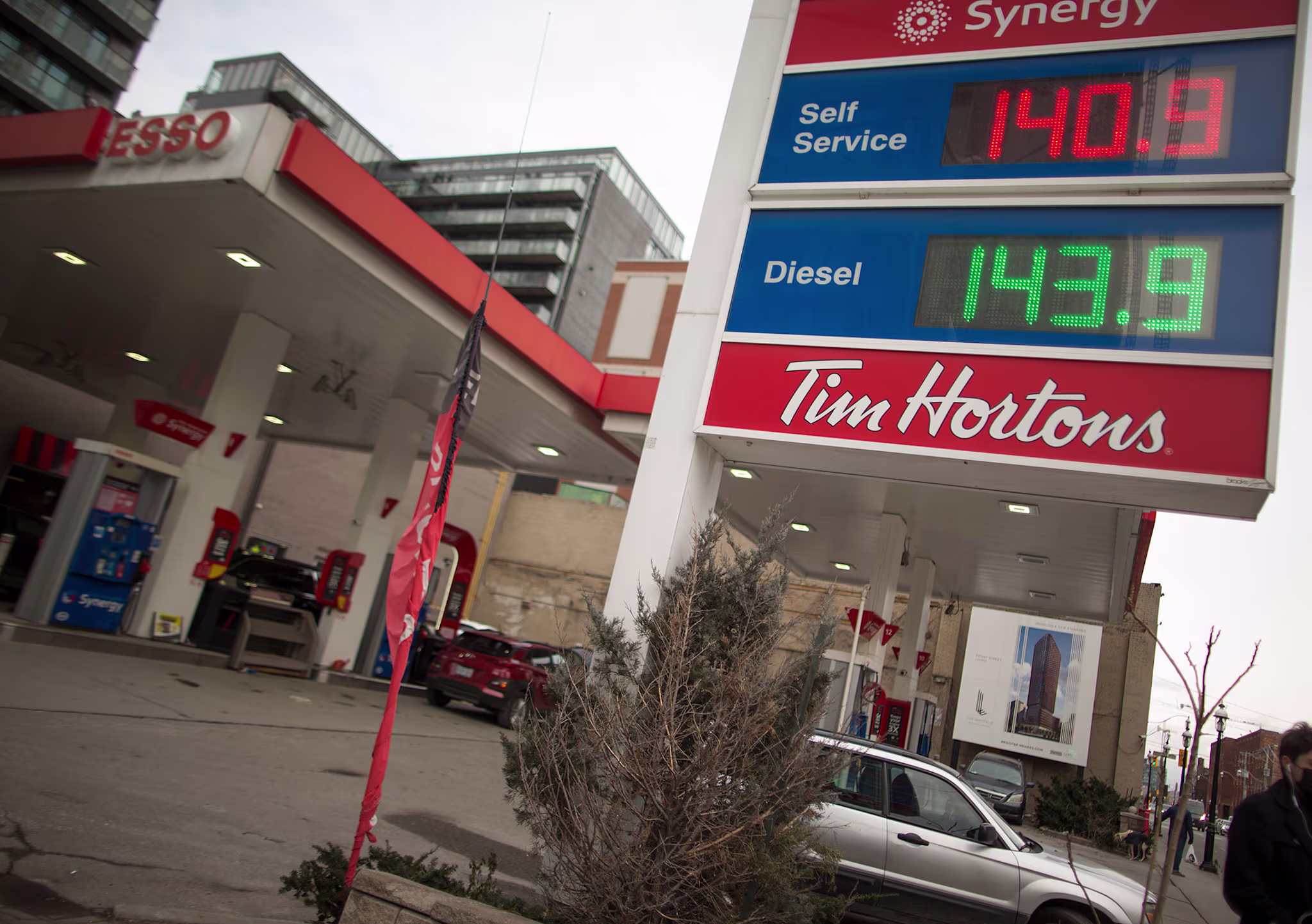 Gas prices in Toronto rising due to inflation
