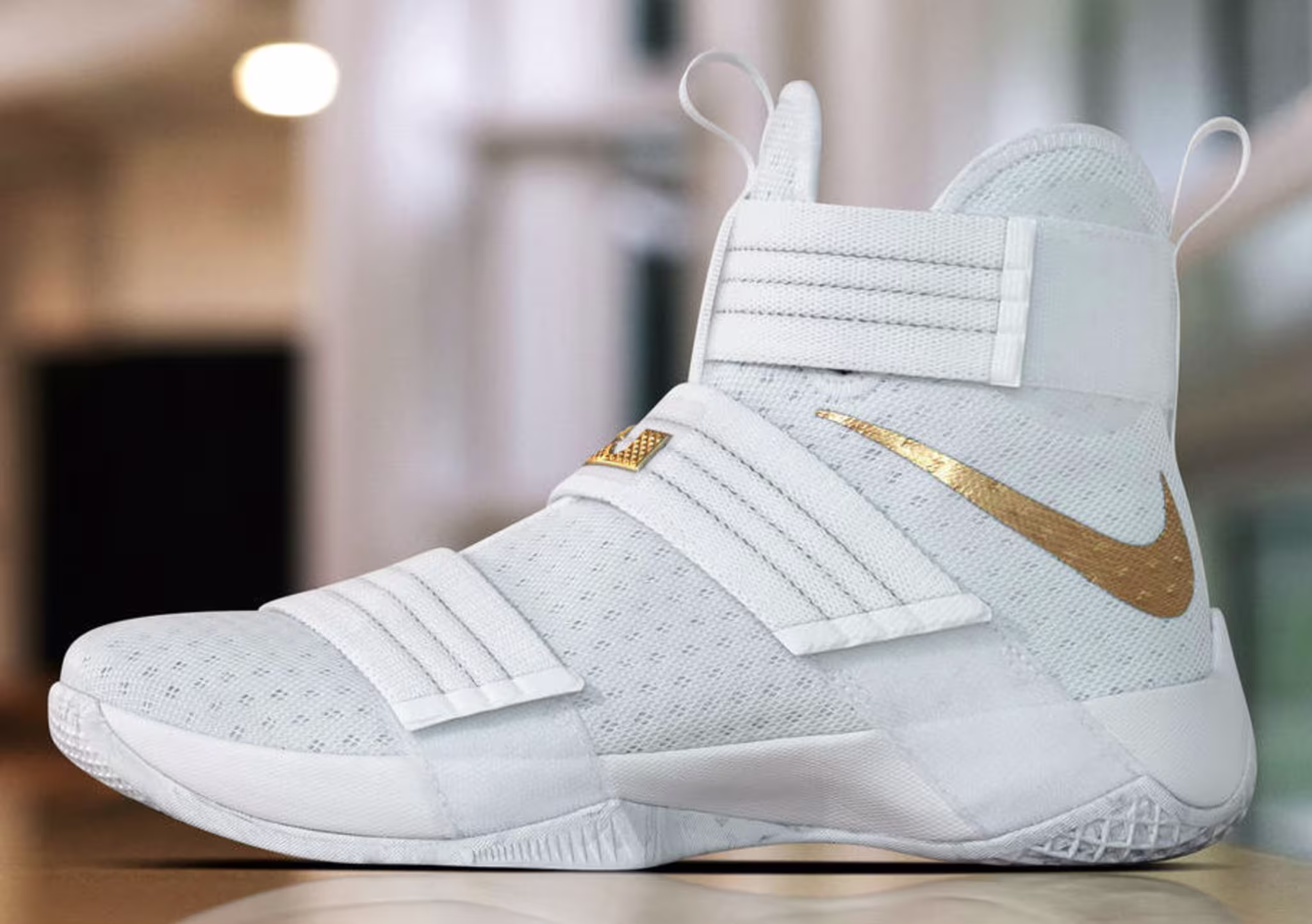 Nike LeBron Soldier 10 Christmas PE Profile