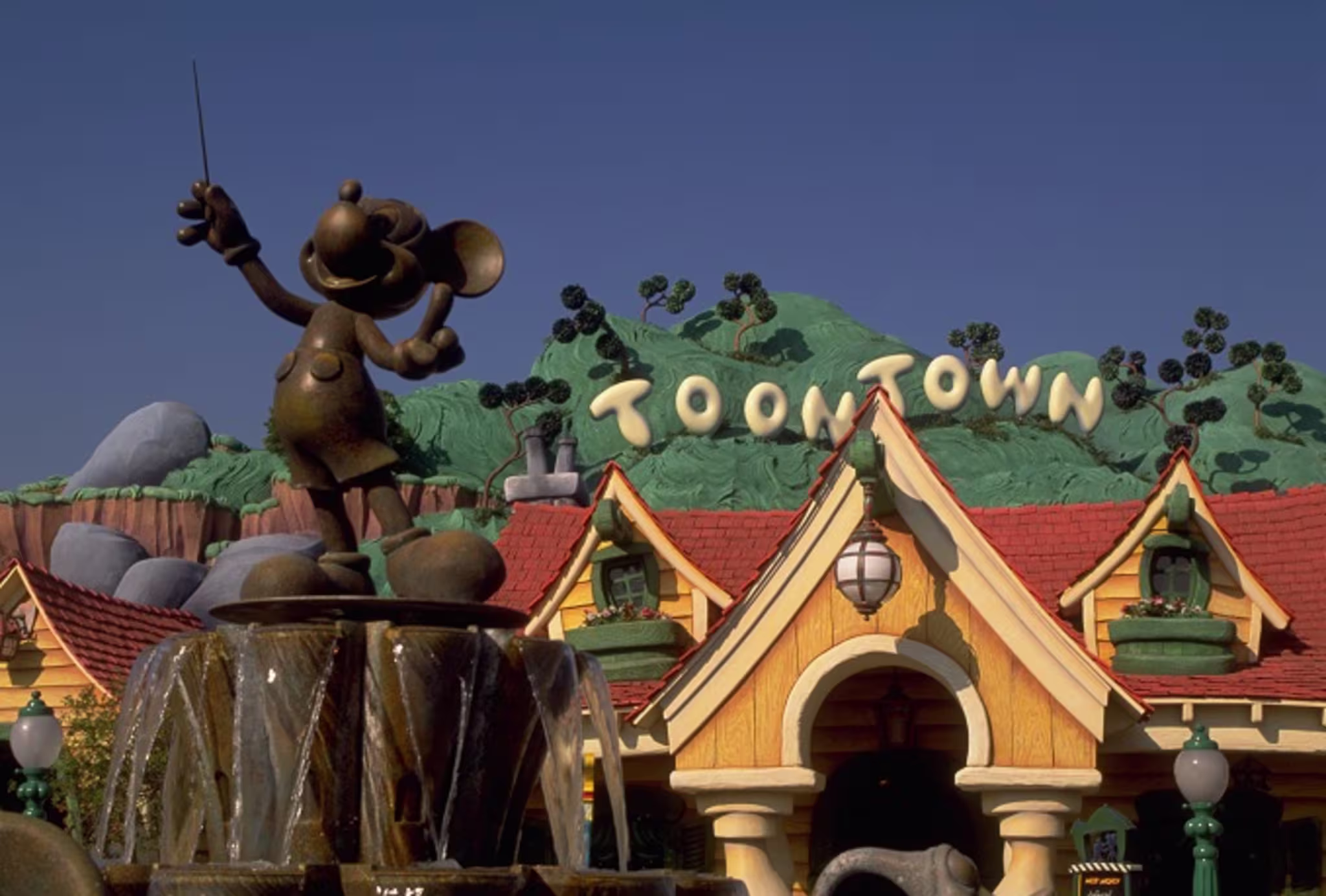 toontown disney fight