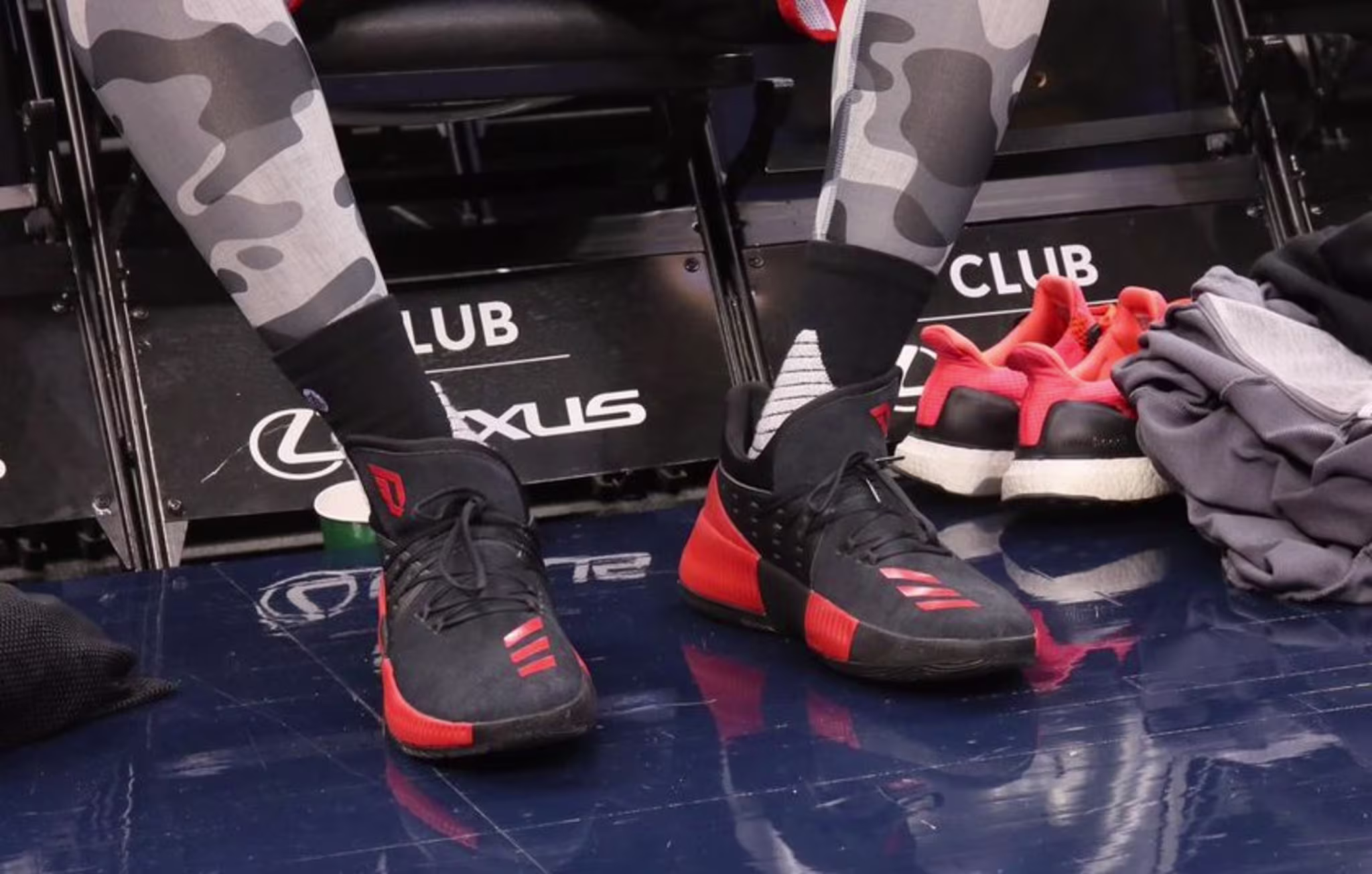 Mi Adidas Dame Lillard 3 Release Date On Foot