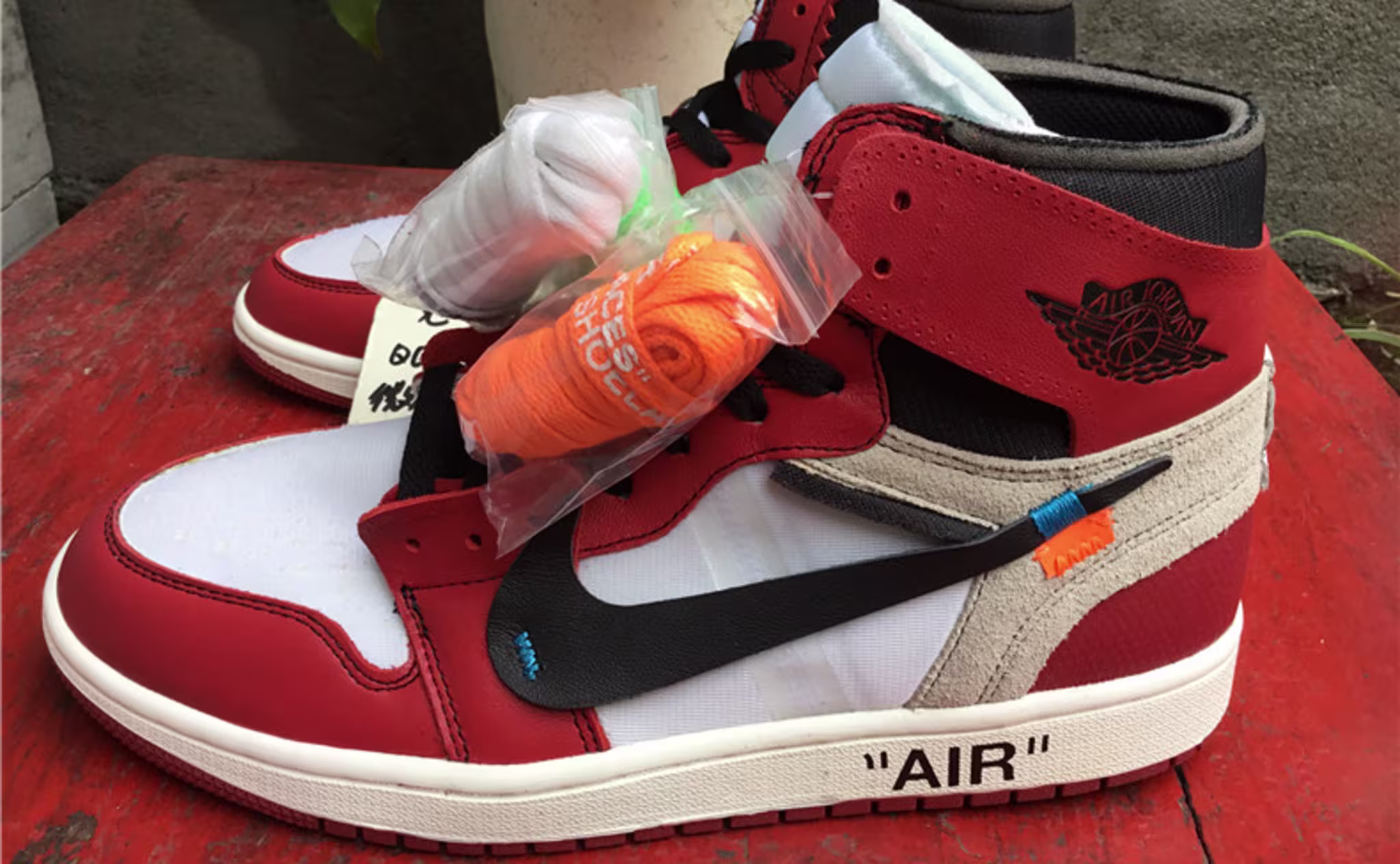 Off White Air Jordan 1 Release Date Profile AA3834 101