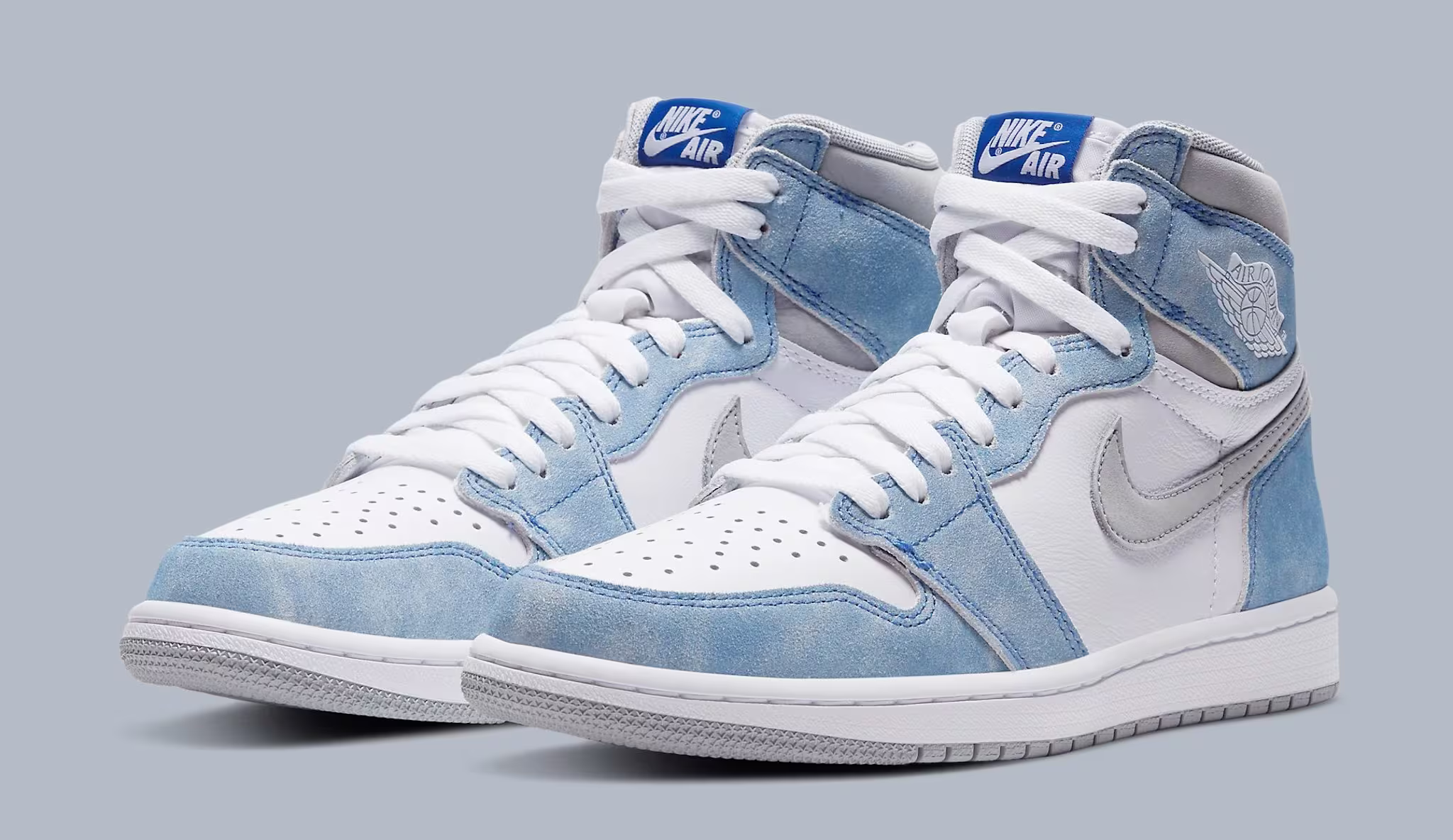 Air Jordan 1 Retro High OG 'Hyper Royal' 555088 402 Pair
