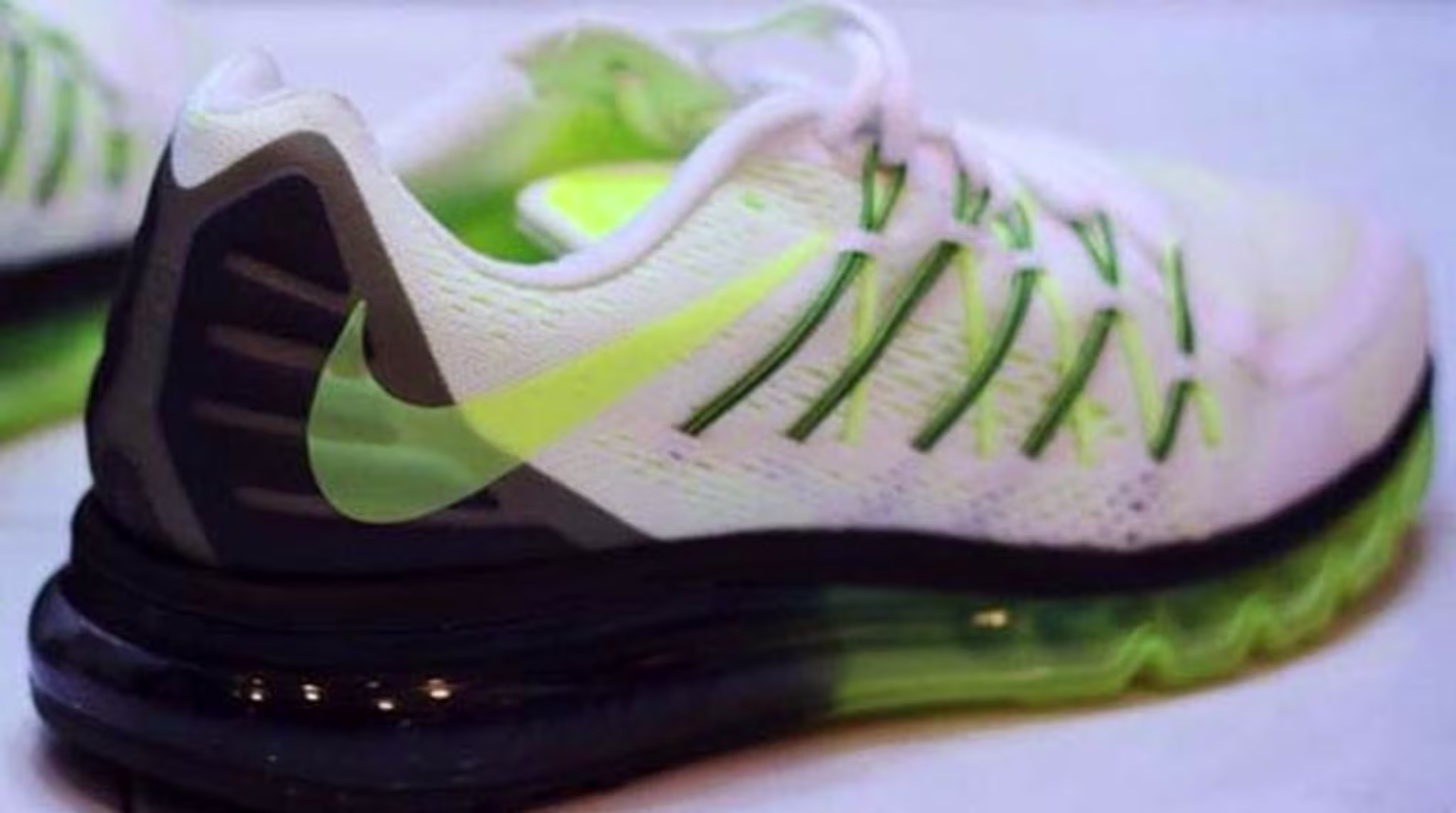 nike air max 2015 white green