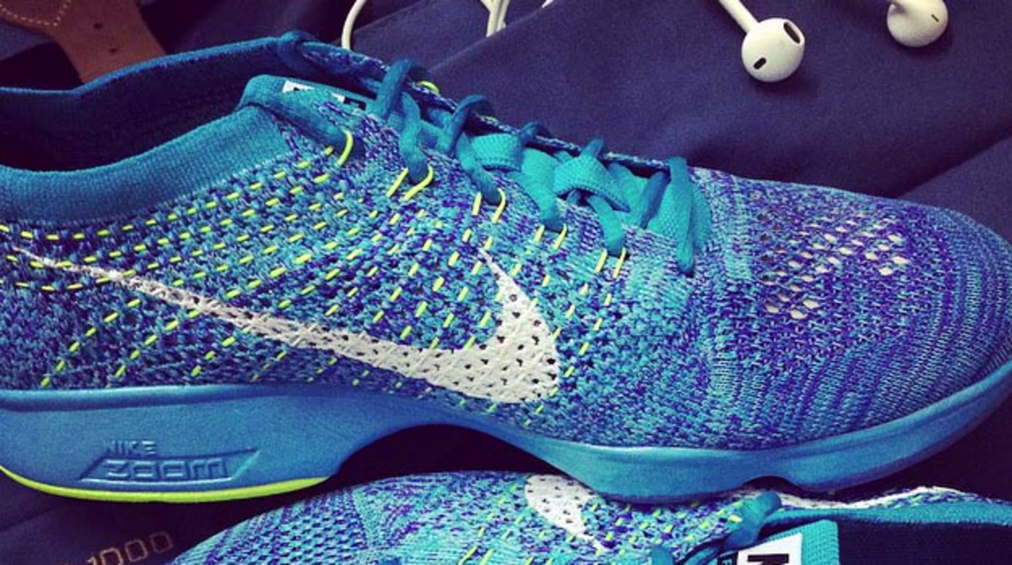 nike zoom fit agility flyknit blue volt 01