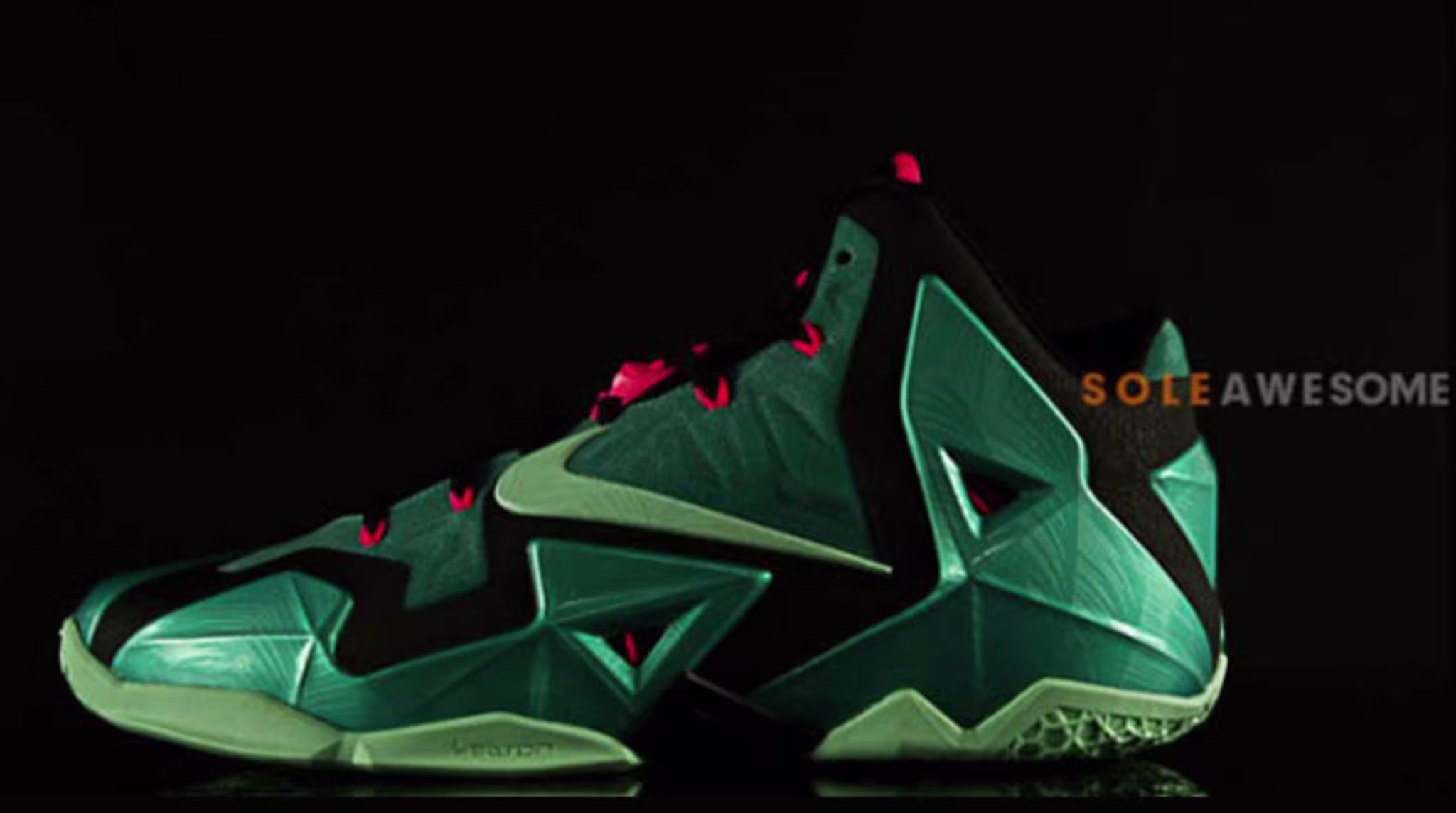 Nike lebron 11 southbeach 01