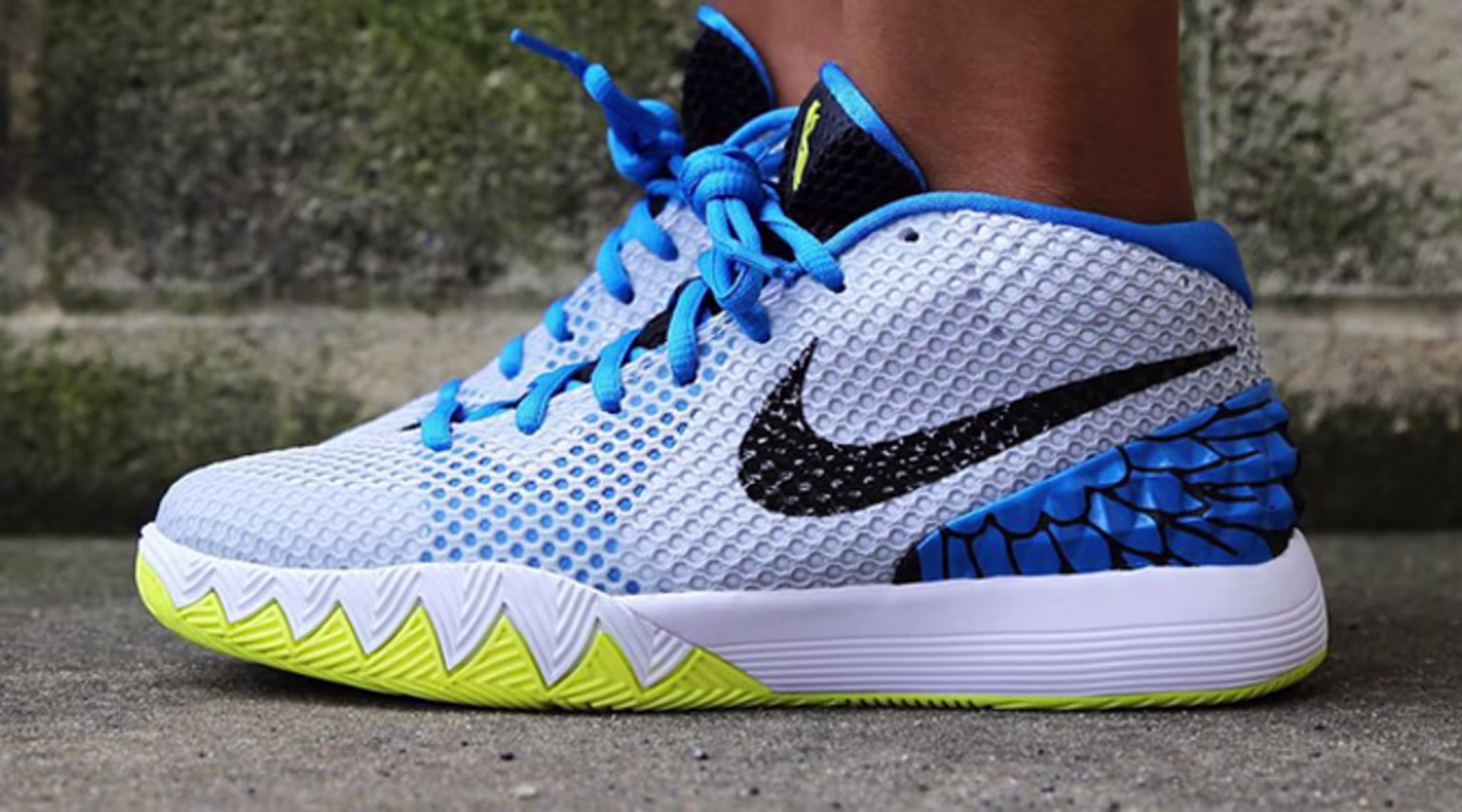 Wings Nike Kyrie 1