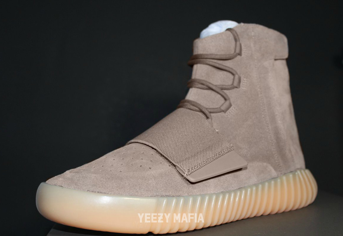 Yeezy 750 Boost Light Brown BY2456 Side