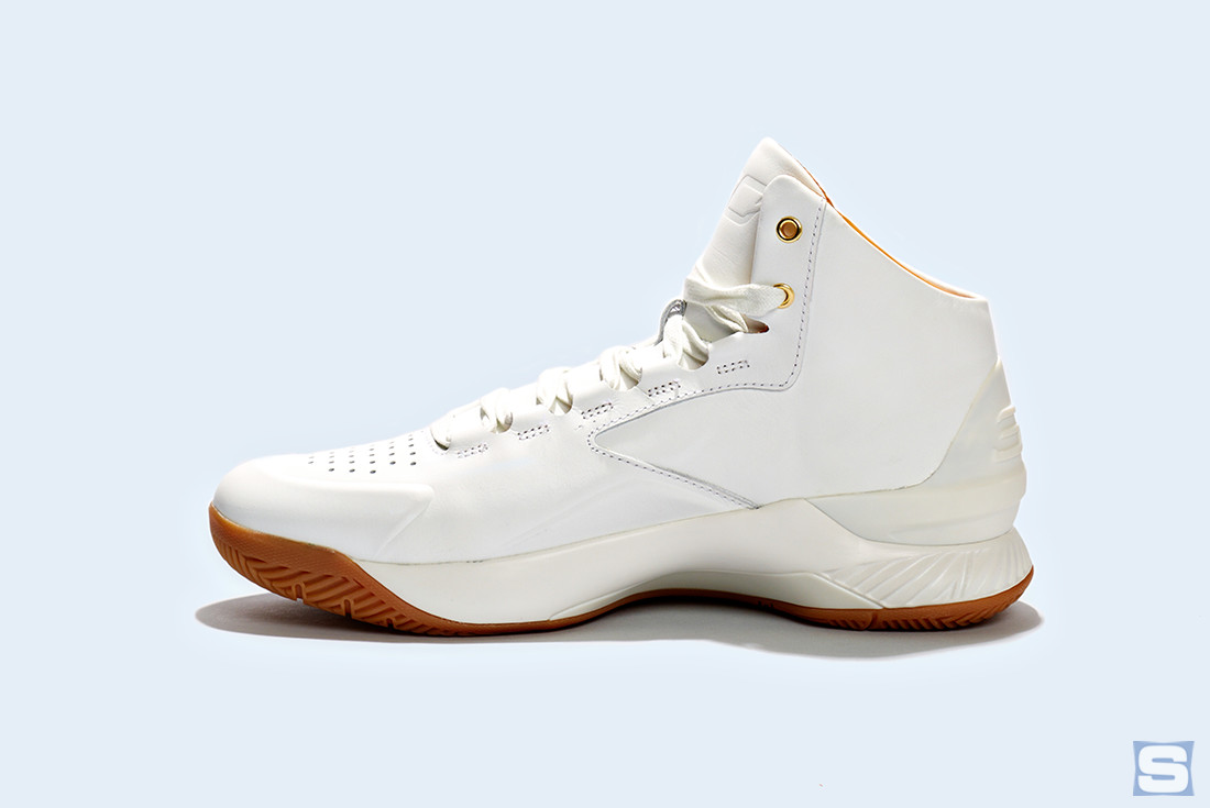 Under Armour Curry Lux White Gum Profile
