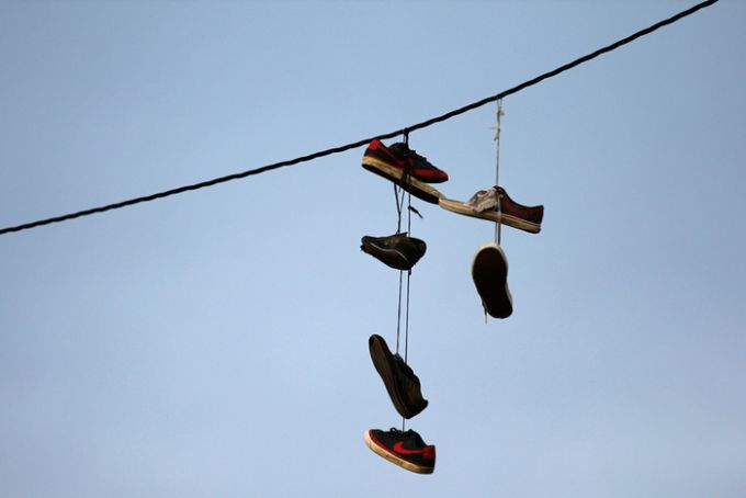 Shoes Hanging on Powerlines Mark Gang Territory - Fact or Fiction ...