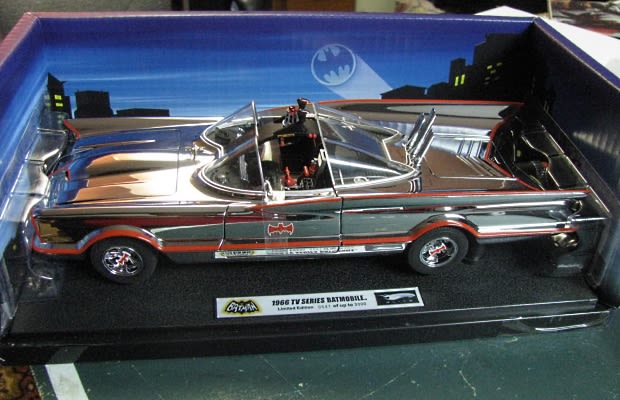 Hot Wheels 1/18th Scale Chrome Limited Edition 1966 Batmobile - The ...