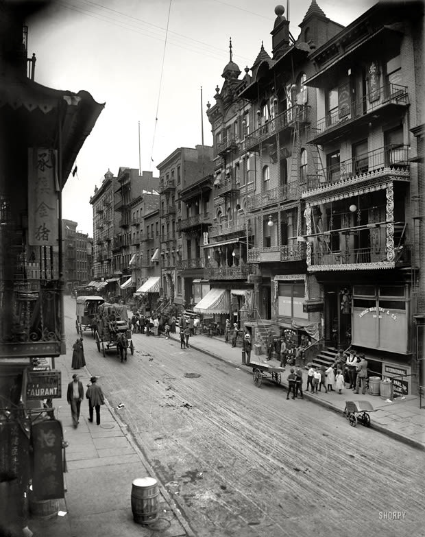 Chinatown - 50 Stunning Vintage Photographs of New York City | Complex