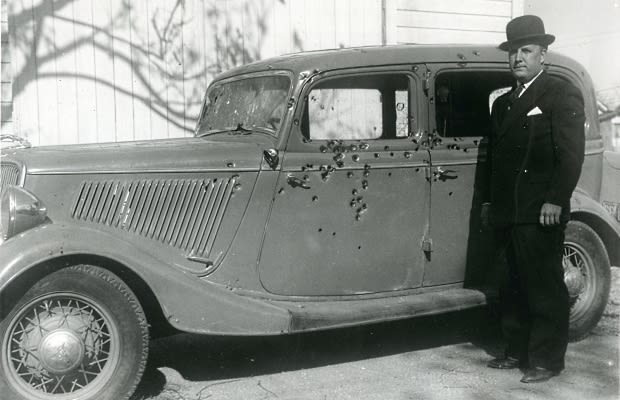Bonnie and clyde 1934 ford fordor #9