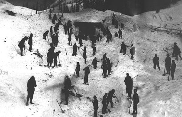 7. The Rogers Pass Avalanche - The 50 Most Famous Snow Storm ...