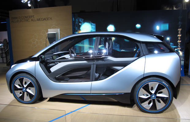 A Closer Look at the BMW i3's Carbon Fiber Body | Complex