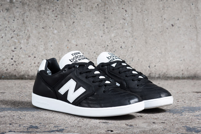 new balance football pack