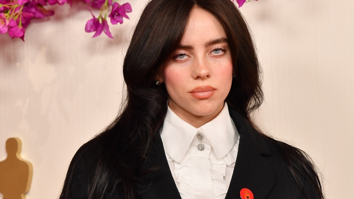 Billie Eilish: Find The Latest Billie Eilish Stories, News & Features