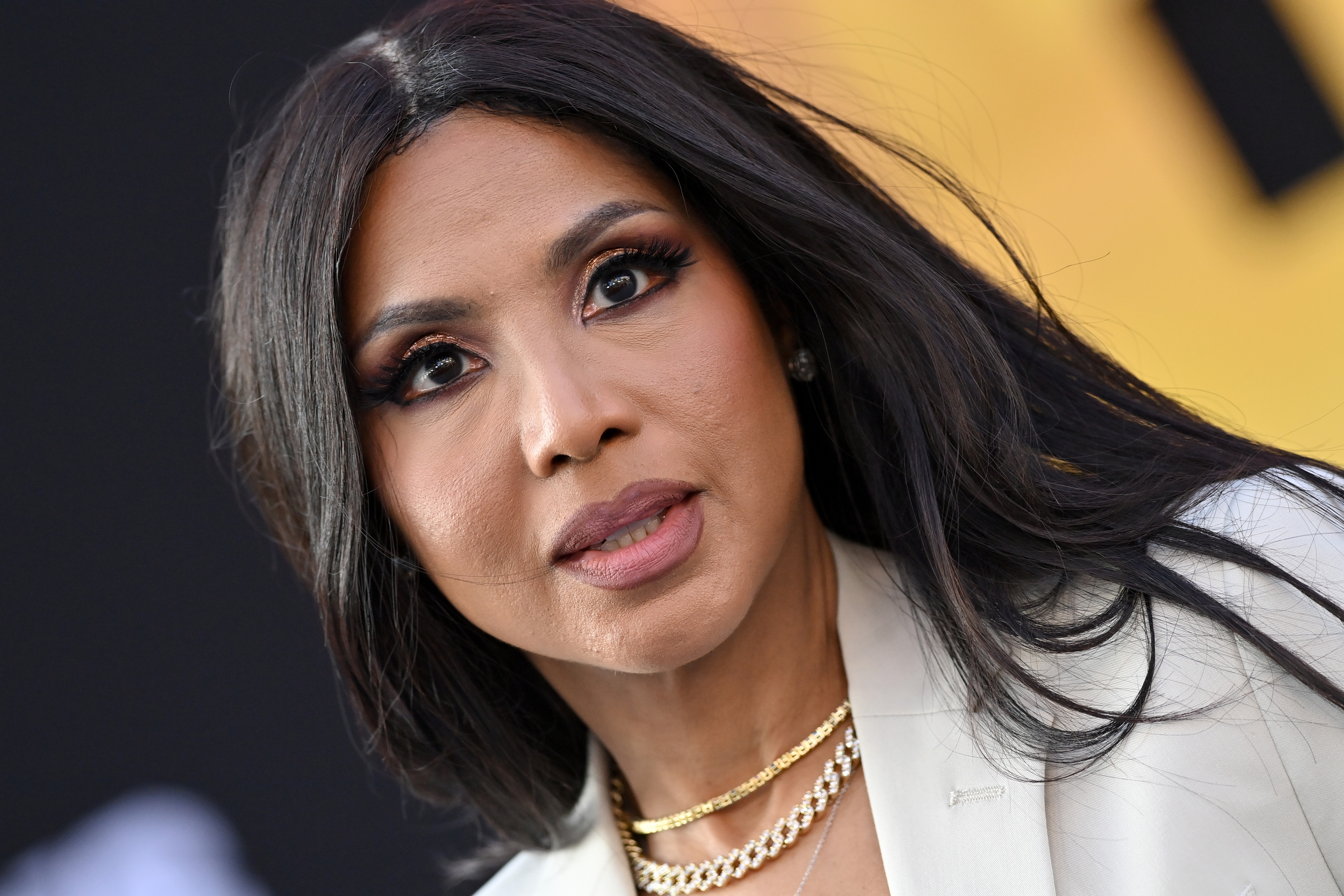 Toni Braxton recalls a near-fatal heart attack and says doctors warned her she might never tour again