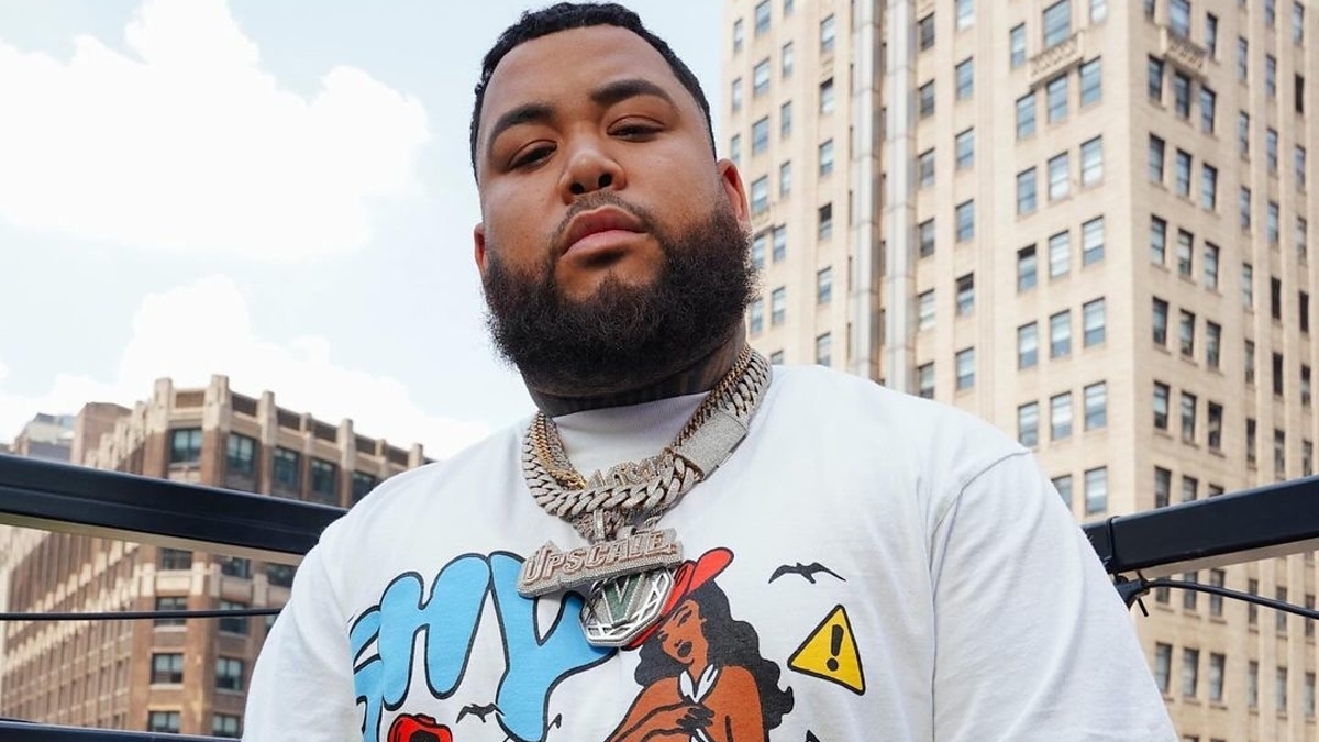 Upscale Cracc Sneaker Reseller