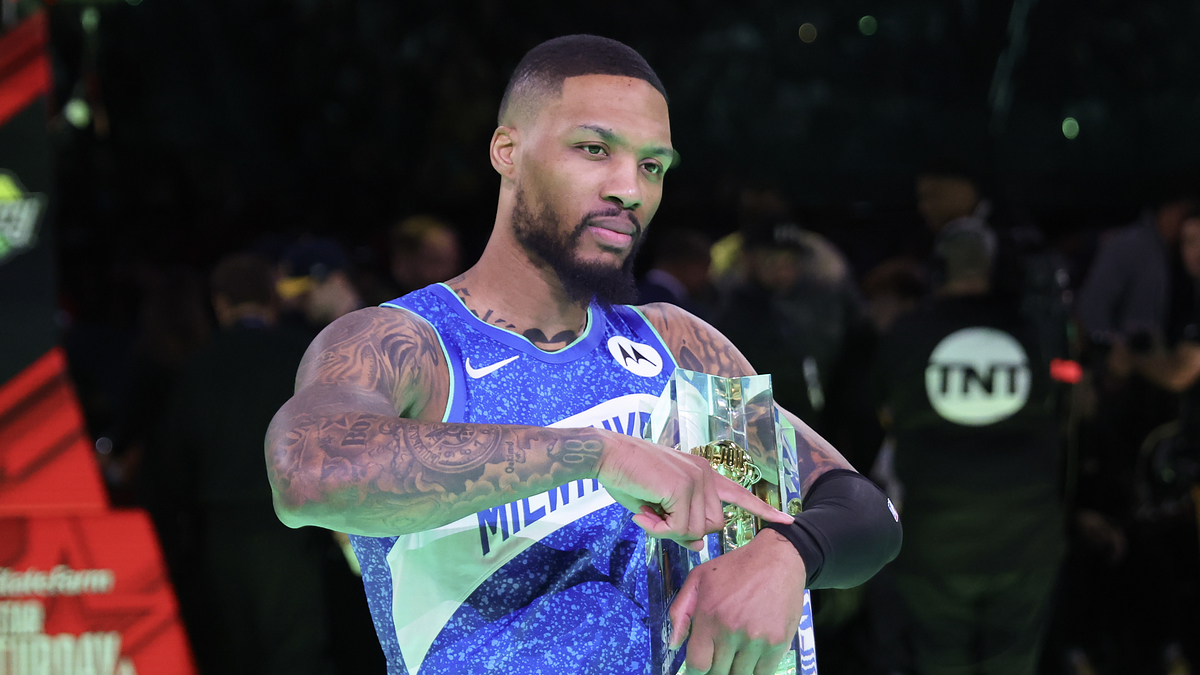 Damian Lillard #0 of the Milwaukee Bucks celebrates after winning the 2024 Starry 3-Point Contest during the State Farm All-Star Saturday Night at Lucas Oil Stadium on February 17, 2024