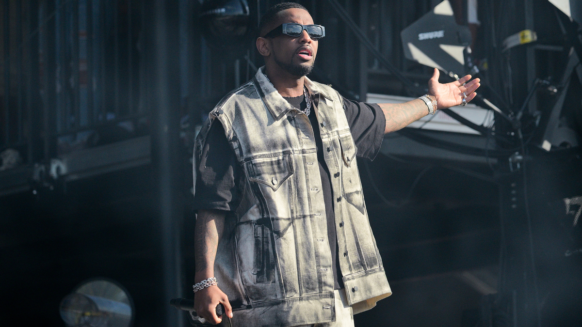 fabolous is seen on stage