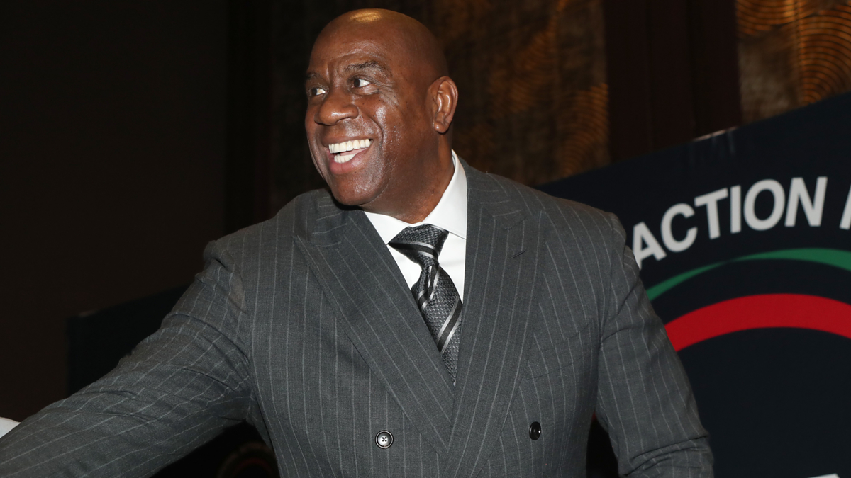 magic johnson at an event