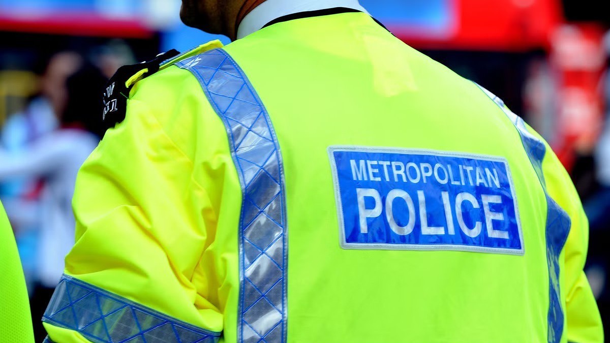met police article lead child strip search