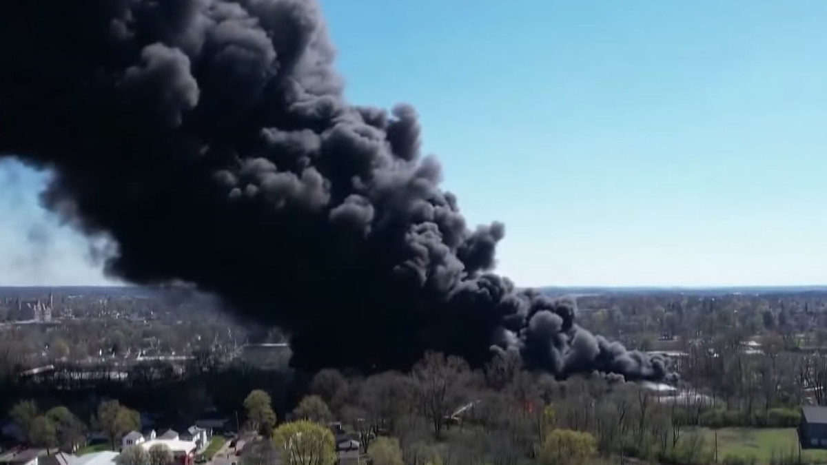 A screenshot of a video showing an industrial fire in Richmond, Indiana