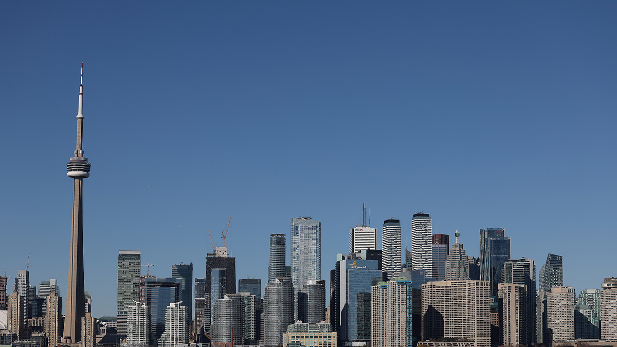 toronto skyline with cn tower to left