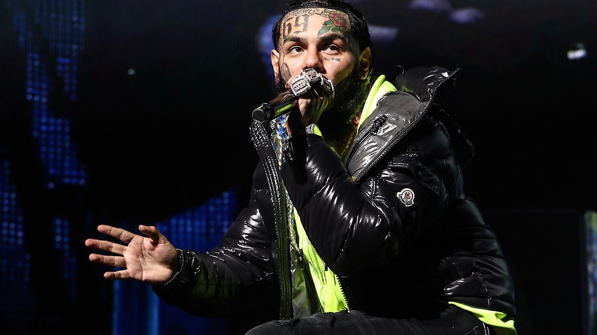 Rapper Tekashi 6ix9ine performs during the MiamiBash 2021