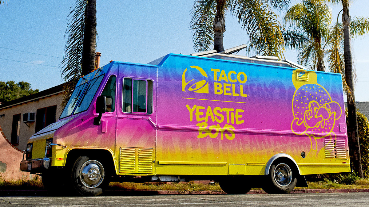 Taco Bell truck is seen in LA