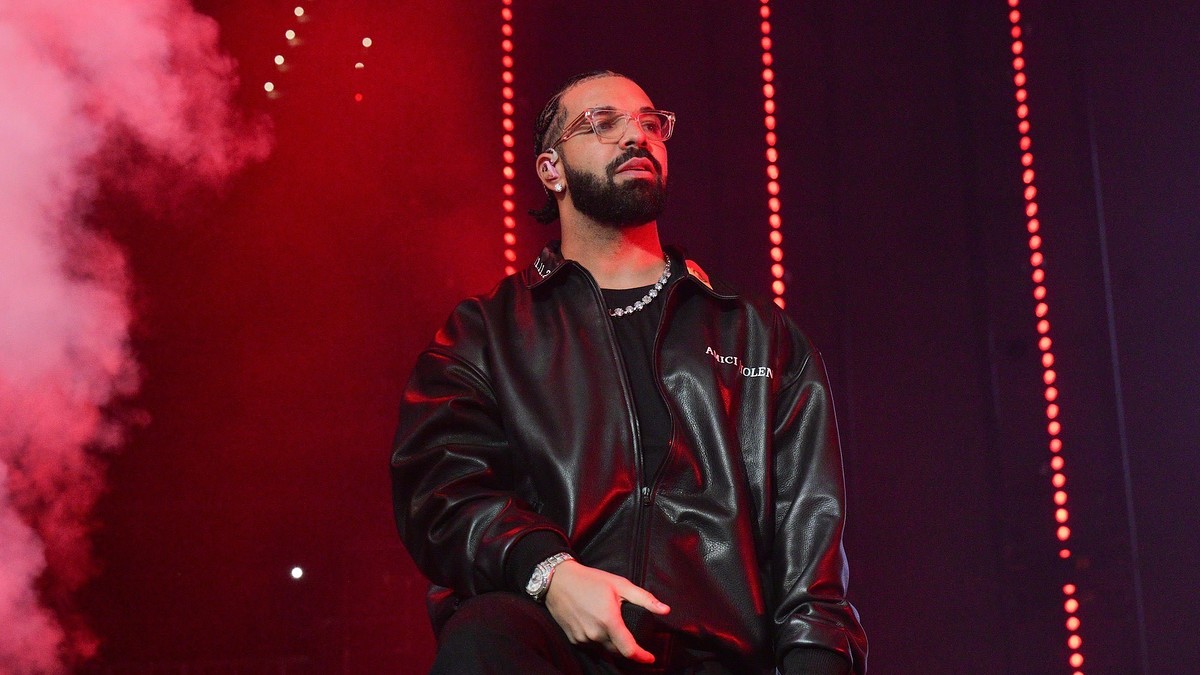 Drake Gets OVO Owl Braided Into Hair